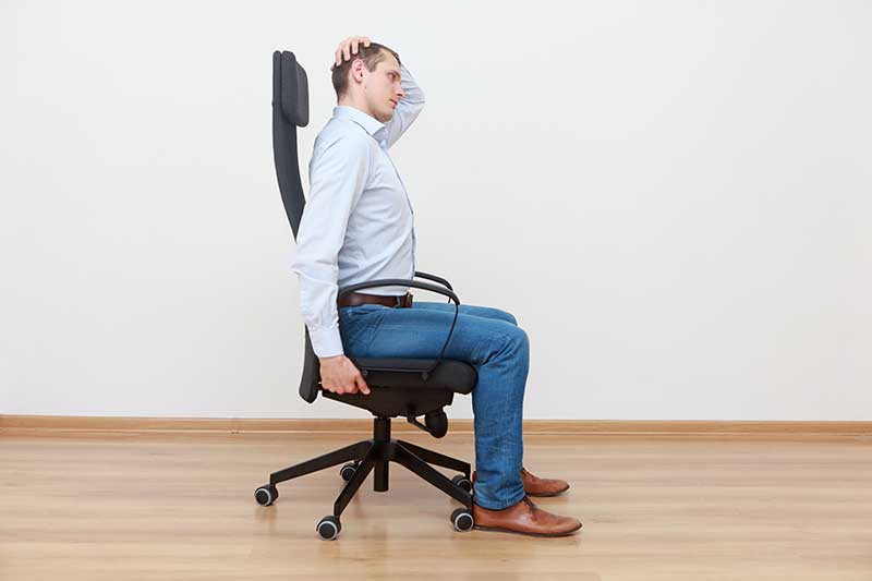 Moderne Bürostühle und Sitzhaltung
