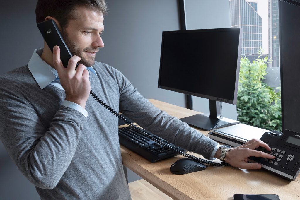 Egal ob im Office oder Büro zu Hause: Mitarbeiter möchten flexibel sein und ihre Arbeit in verschiedenen Umgebungen erledigen können